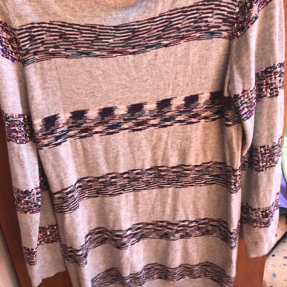 Sweater - Picture 3 of 3